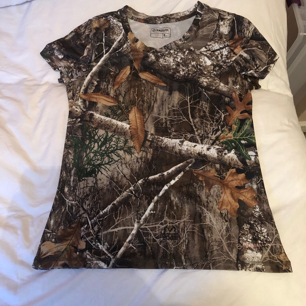 Camo light weight shirt/ medium.